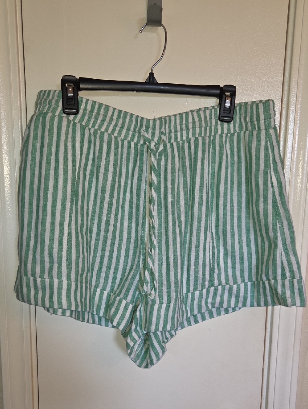 Striped Green Drawstring Women’s Shorts 💚🩵🩷